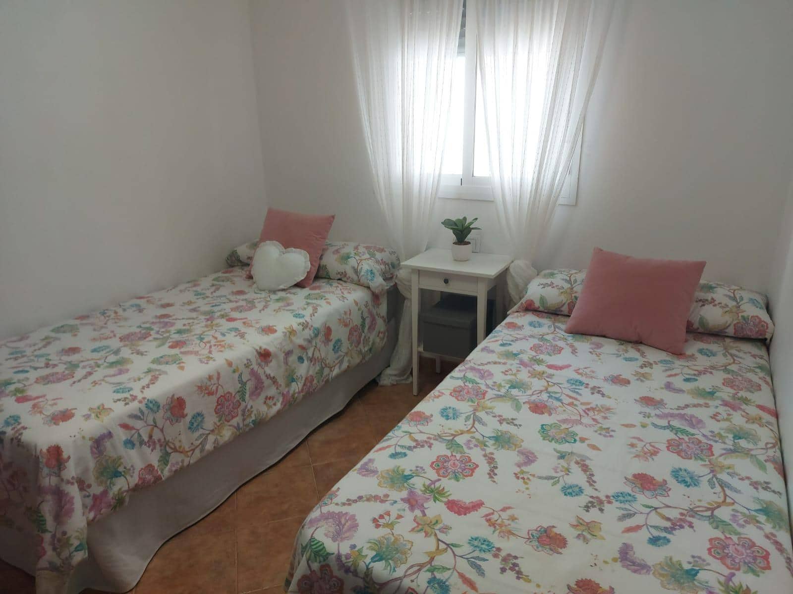 3 makuuhuone Huvila vuokrattavana paikassa Chiclana de la Frontera mukana uima-altaan - 1 200 € (Ref: 10136272)