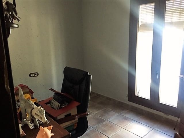 3 bedroom Villa for sale in Chiclana de la Frontera with pool - € 350,000 (Ref: 5605942)