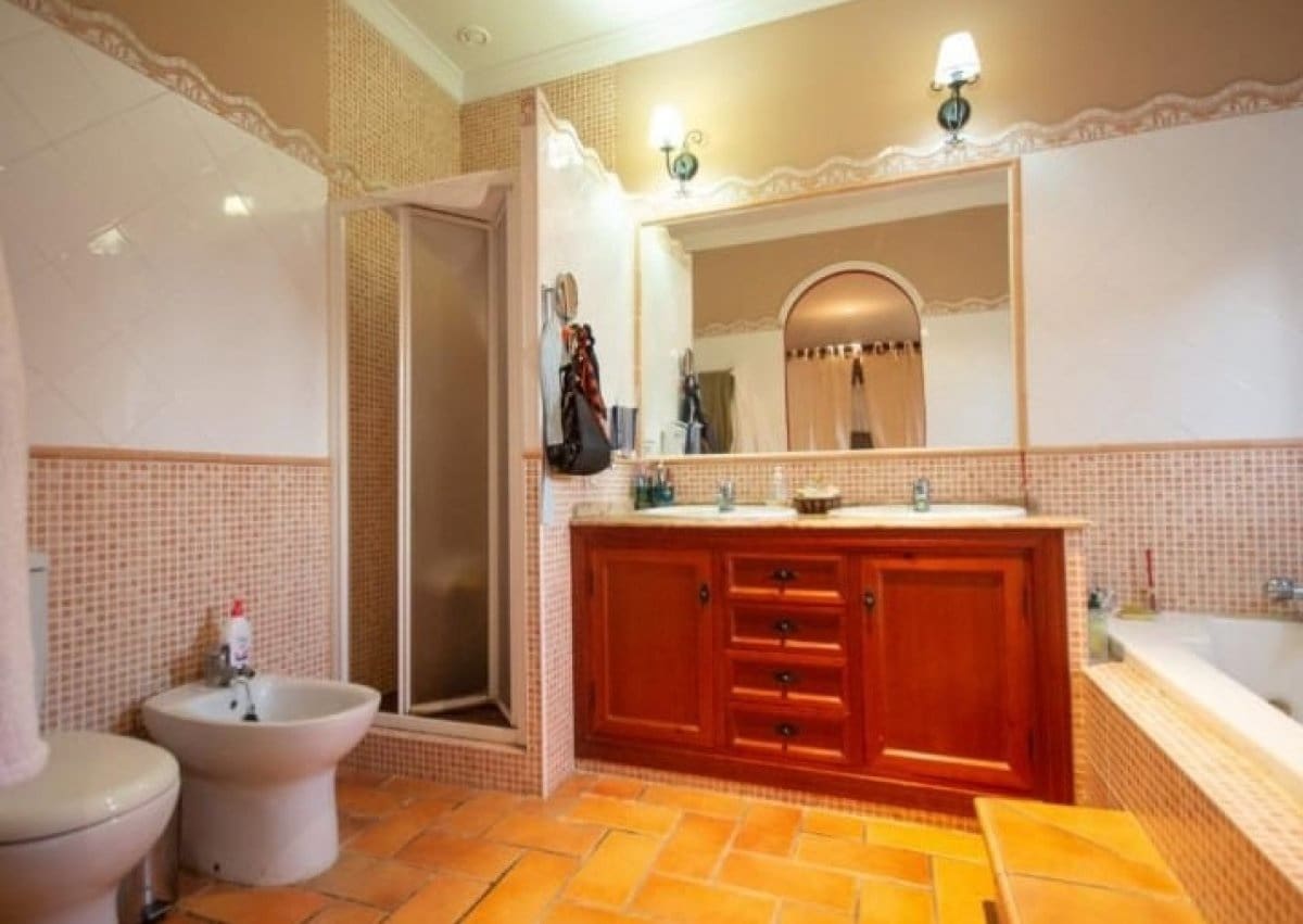 6 soveværelse Villa til salg i Chiclana de la Frontera - € 450.000 (Ref: 5630099)