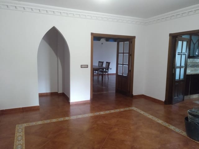 6 bedroom Villa for sale in Chiclana de la Frontera with pool garage - € 900,000 (Ref: 5970817)