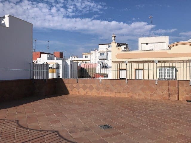 4 sovrum Villa till salu i Chiclana de la Frontera - 450 000 € (Ref: 6366459)