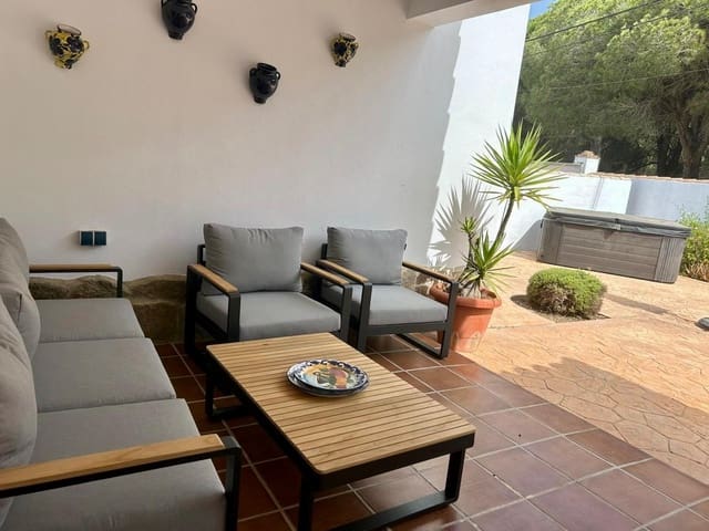 3 quarto Moradia para venda em Chiclana de la Frontera com piscina - 390 000 € (Ref: 6572280)