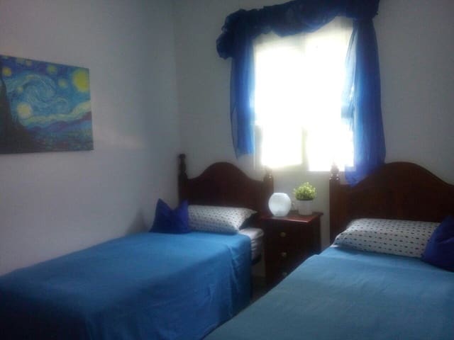 2 bedroom Villa for holiday rental in Pago del Humo, Chiclana de la Frontera with pool - € 1,400 (Ref: 6572282)