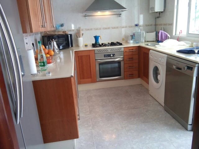 2 bedroom Villa for holiday rental in Pago del Humo, Chiclana de la Frontera with pool - € 1,400 (Ref: 6572282)