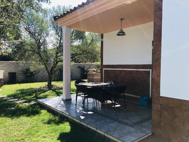 3 slaapkamer Villa voor vakantieverhuur in Chiclana de la Frontera met zwembad - € 1.700 (Ref: 6694186)