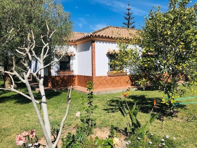 3 slaapkamer Villa voor vakantieverhuur in Chiclana de la Frontera met zwembad - € 1.700 (Ref: 6694186)