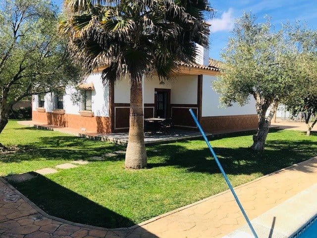 3 slaapkamer Villa voor vakantieverhuur in Chiclana de la Frontera met zwembad - € 1.700 (Ref: 6694186)