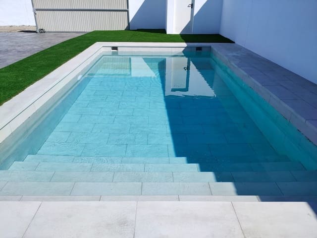 3 soveværelse Villa til leje i Chiclana de la Frontera med swimmingpool - € 1.400 (Ref: 6705121)