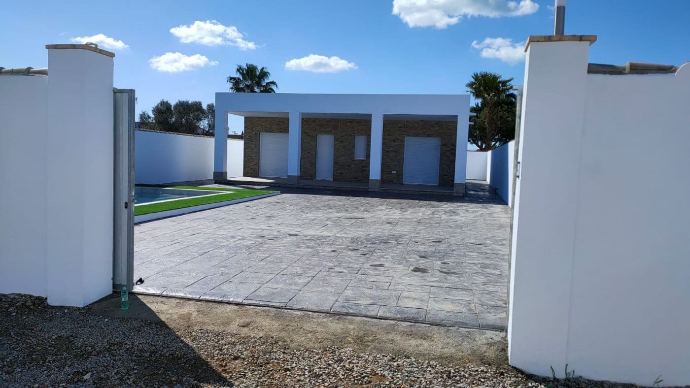 3 Zimmer Villa zu verkaufen in Chiclana de la Frontera mit Pool - 330.000 € (Ref: 6705121)