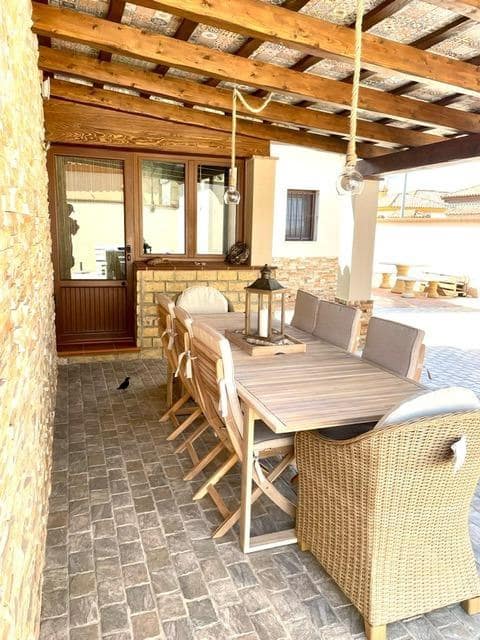 3 sypialnia Willa na kwatery wakacyjne w Chiclana de la Frontera z garażem - 2 000 € (Ref: 6733883)