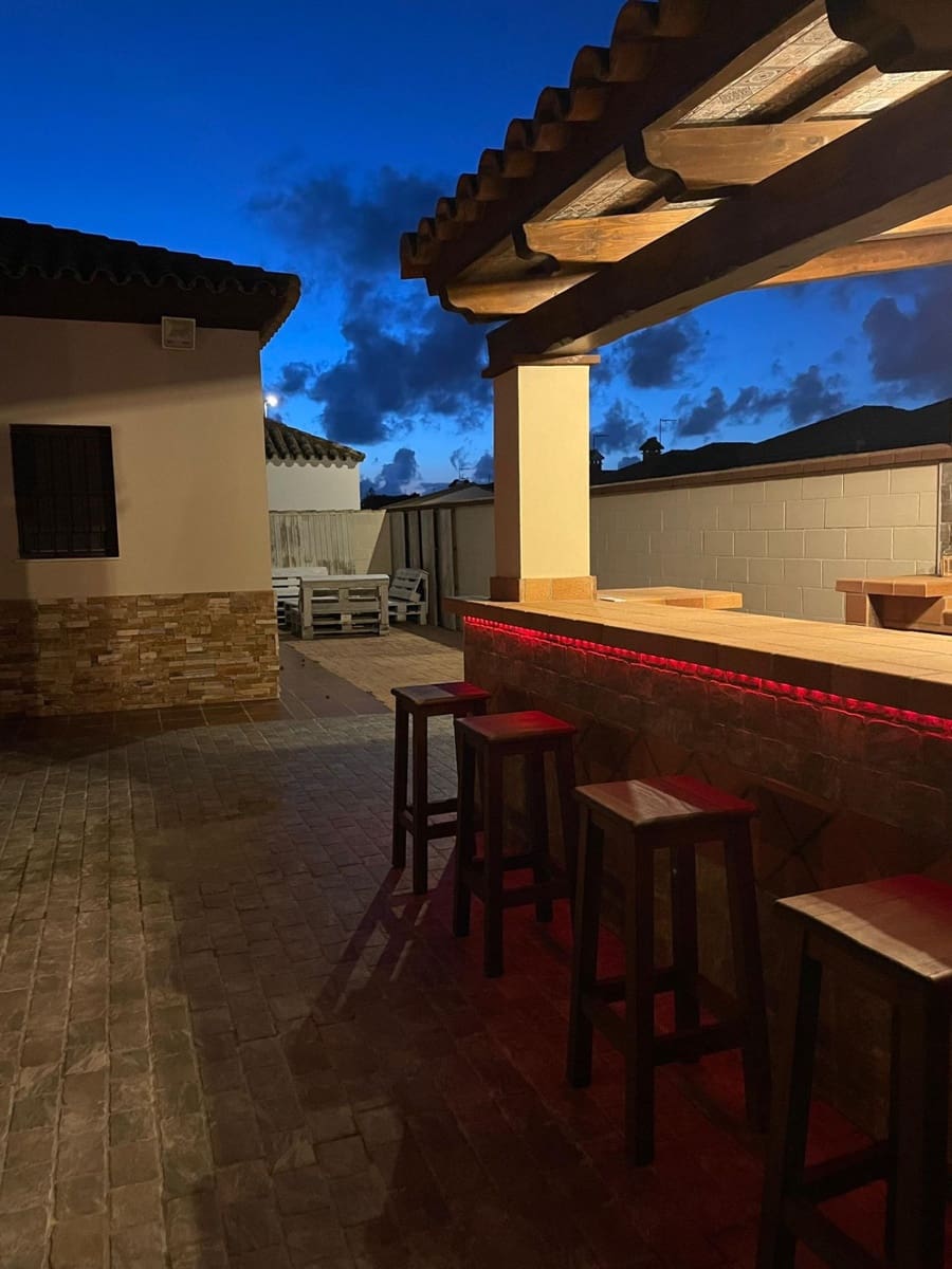 3 sypialnia Willa na kwatery wakacyjne w Chiclana de la Frontera z garażem - 2 000 € (Ref: 6733883)