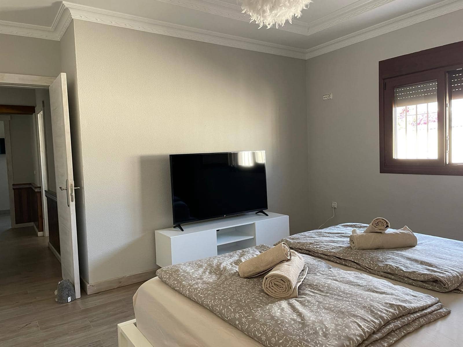 3 sypialnia Willa na kwatery wakacyjne w Chiclana de la Frontera z garażem - 2 000 € (Ref: 6733883)