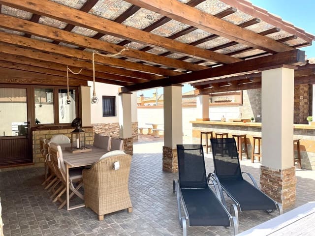 3 quarto Moradia para arrendamento para férias em Chiclana de la Frontera com Garagem - 2 000 € (Ref: 6733883)