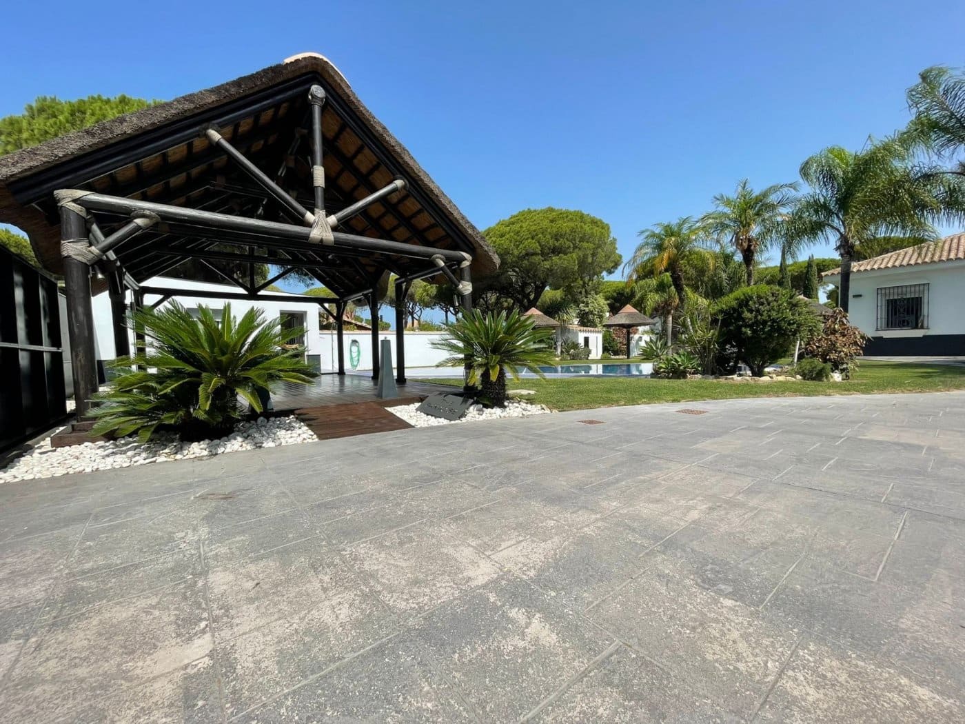 3 chambre Villa/Maison à vendre à Chiclana de la Frontera avec piscine garage - 750 000 € (Ref: 6733884)