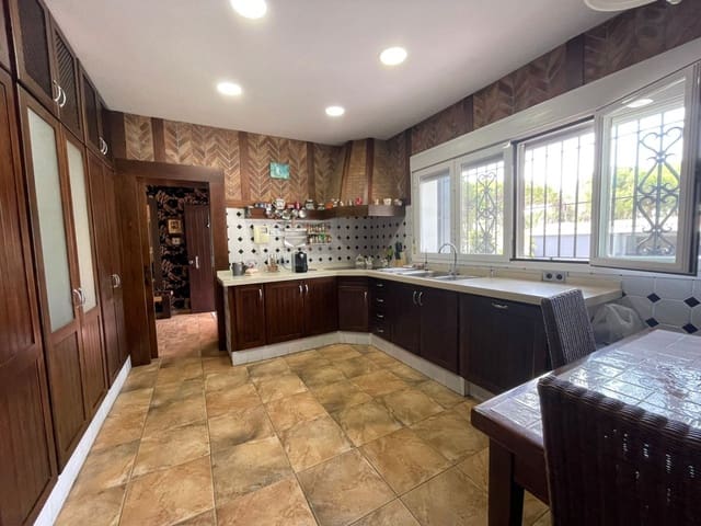 3 chambre Villa/Maison à vendre à Chiclana de la Frontera avec piscine garage - 750 000 € (Ref: 6733884)