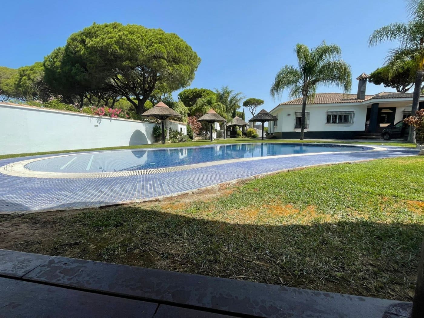 3 chambre Villa/Maison à vendre à Chiclana de la Frontera avec piscine garage - 750 000 € (Ref: 6733884)