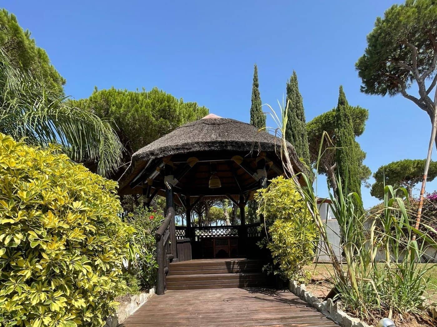 3 chambre Villa/Maison à vendre à Chiclana de la Frontera avec piscine garage - 750 000 € (Ref: 6733884)