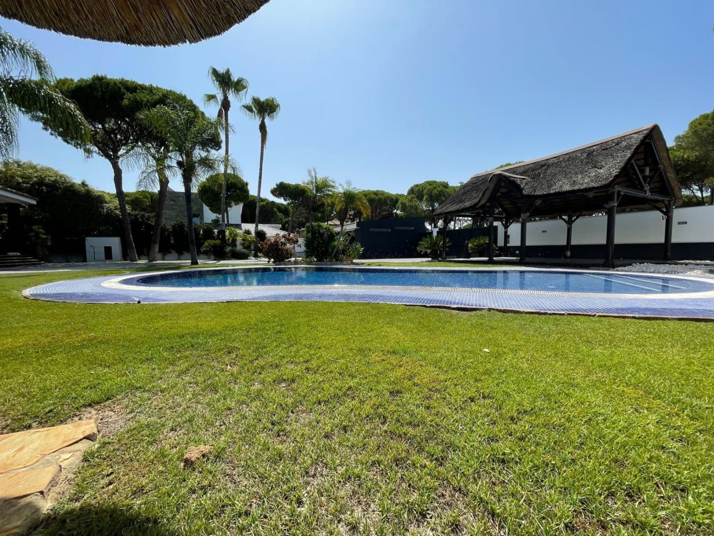 3 chambre Villa/Maison à vendre à Chiclana de la Frontera avec piscine garage - 750 000 € (Ref: 6733884)