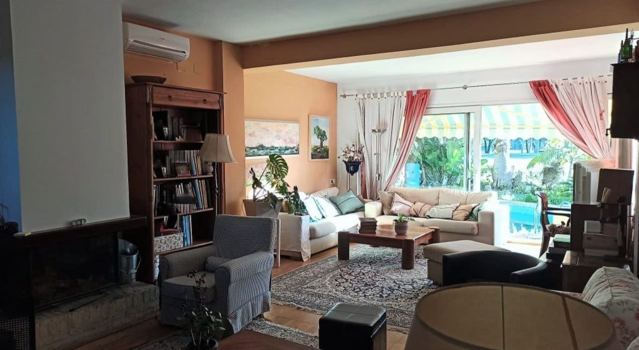 5 soverom Villa til salgs i Novo Sancti Petri med svømmebasseng garasje - € 1 332 500 (Ref: 6795466)