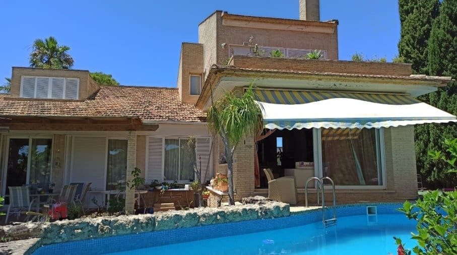 5 soverom Villa til salgs i Novo Sancti Petri med svømmebasseng garasje - € 1 332 500 (Ref: 6795466)