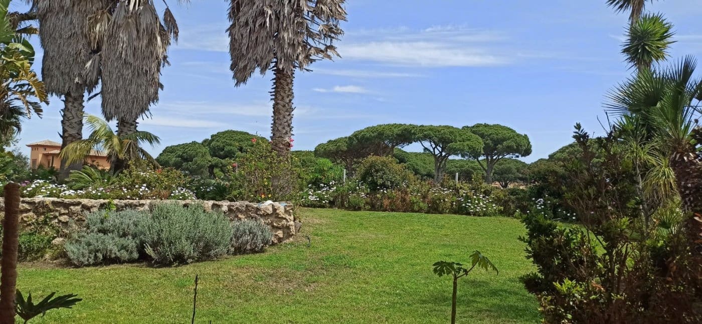 5 soverom Villa til salgs i Novo Sancti Petri med svømmebasseng garasje - € 1 332 500 (Ref: 6795466)