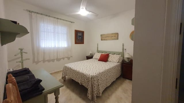 3 slaapkamer Villa voor vakantieverhuur in Chiclana de la Frontera - € 850 (Ref: 6824673)