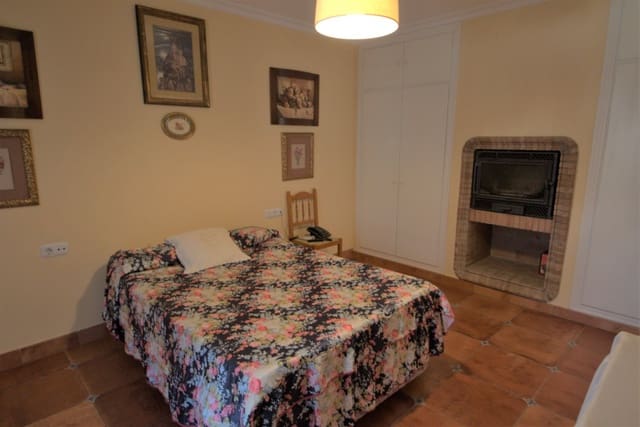 5 bedroom Villa for sale in Chiclana de la Frontera with pool garage - € 825,000 (Ref: 6932812)