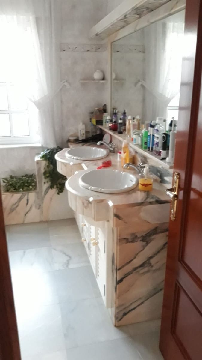 4 sovrum Villa till salu i Chiclana de la Frontera med pool garage - 400 000 € (Ref: 7041133)