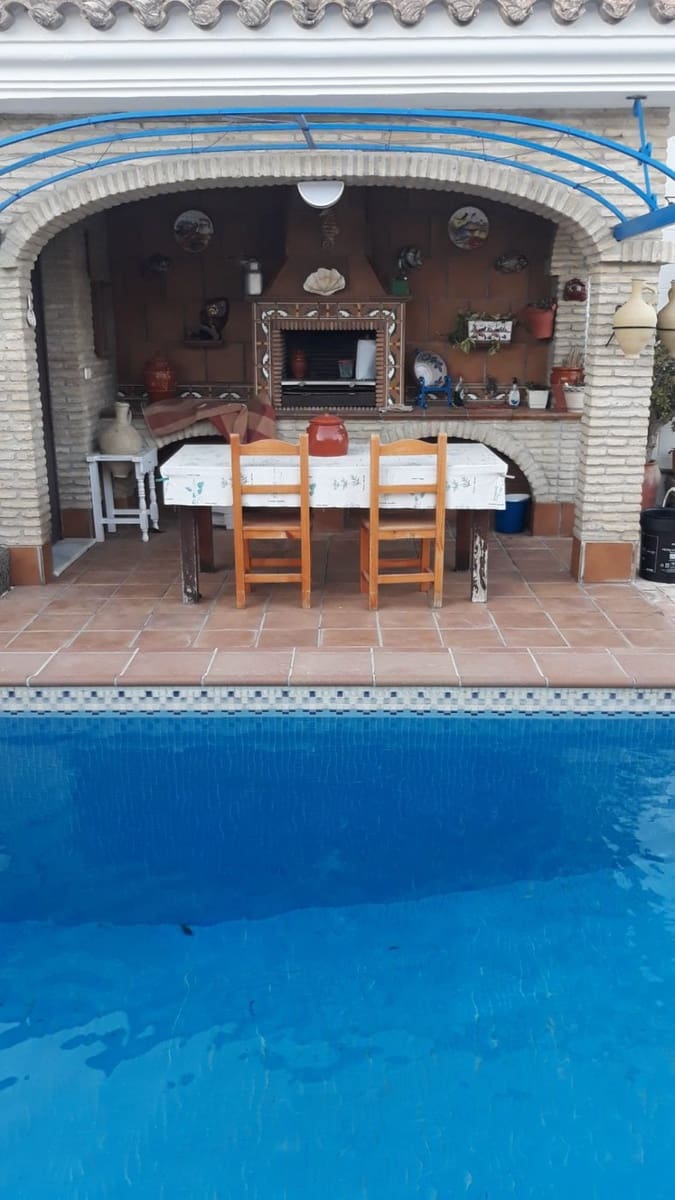 4 sovrum Villa till salu i Chiclana de la Frontera med pool garage - 400 000 € (Ref: 7041133)