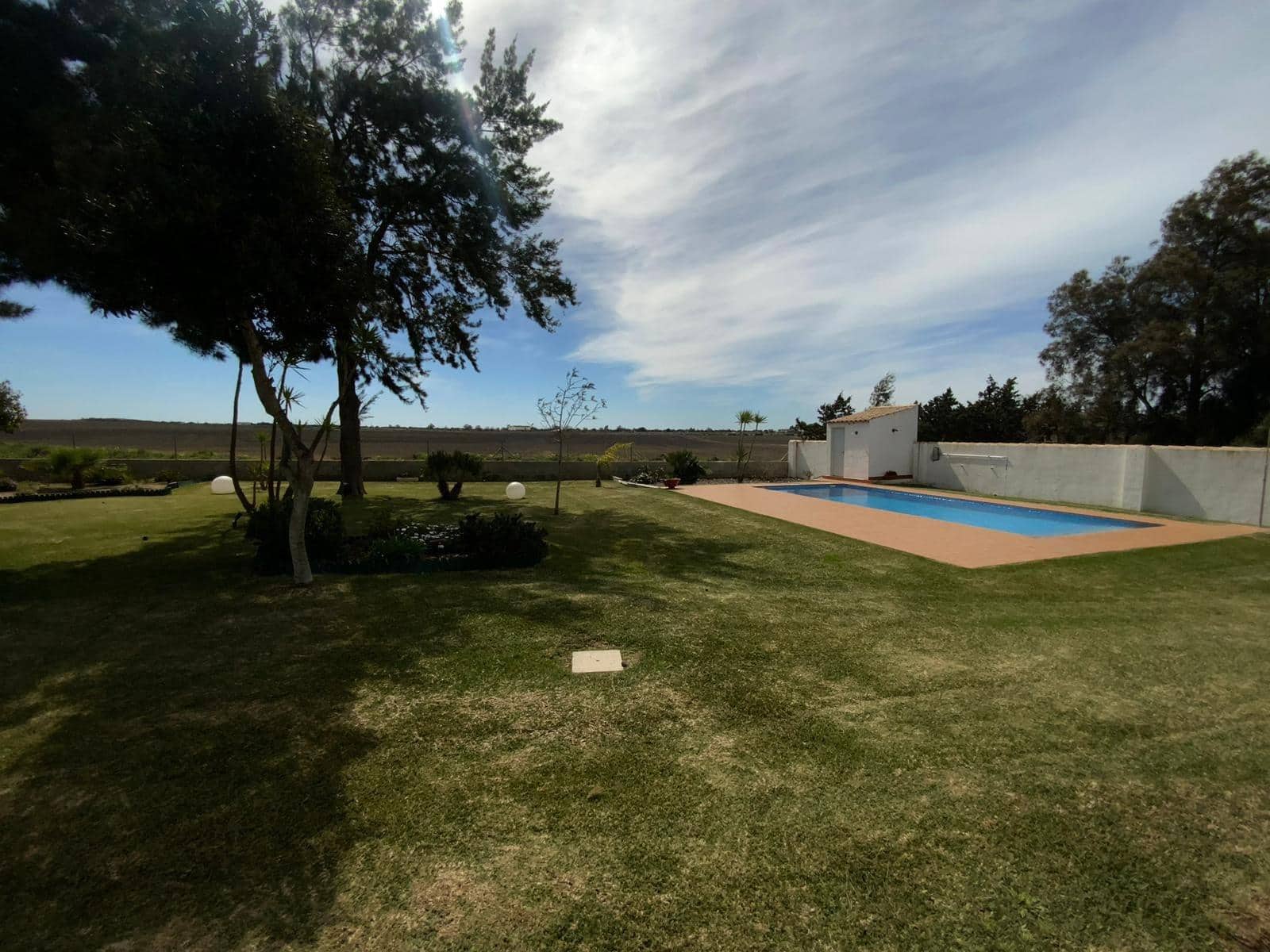4 bedroom Villa for holiday rental in Chiclana de la Frontera - € 1,800 (Ref: 7406612)