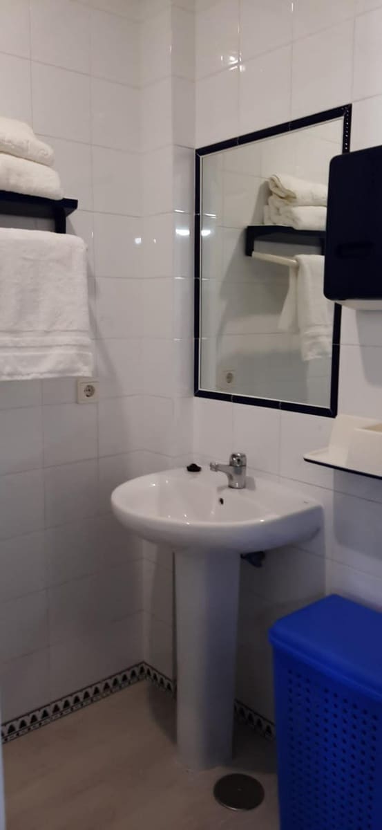   2 soveværelse   ferieLejlighed i Chiclana de la Frontera   med   swimmingpool   - € 630 (Ref: 7406613)