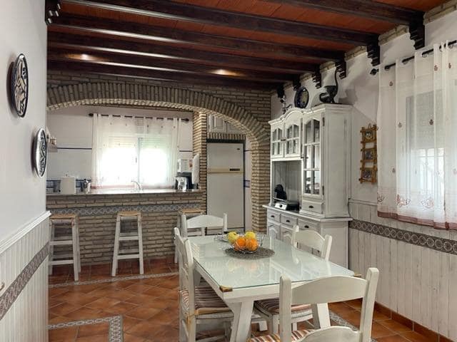 3 soveværelse Villa til salg i Pago del Humo med swimmingpool - € 280.000 (Ref: 7557337)