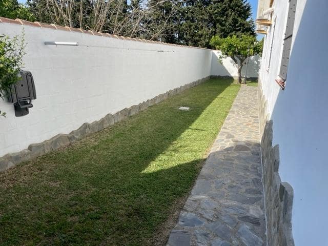 3 chambre Villa/Maison à vendre à Pago del Humo, Chiclana de la Frontera avec piscine - 280 000 € (Ref: 7557337)