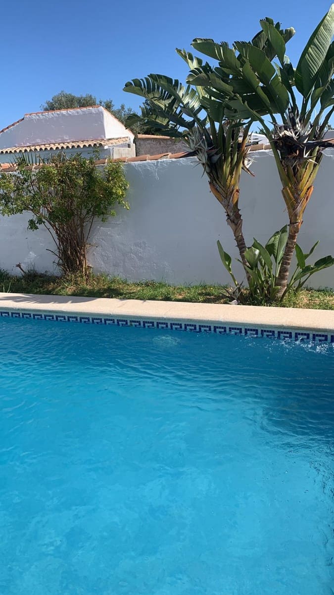 4 sypialnia Willa na kwatery wakacyjne w Chiclana de la Frontera z basenem garażem - 1 600 € (Ref: 7634888)