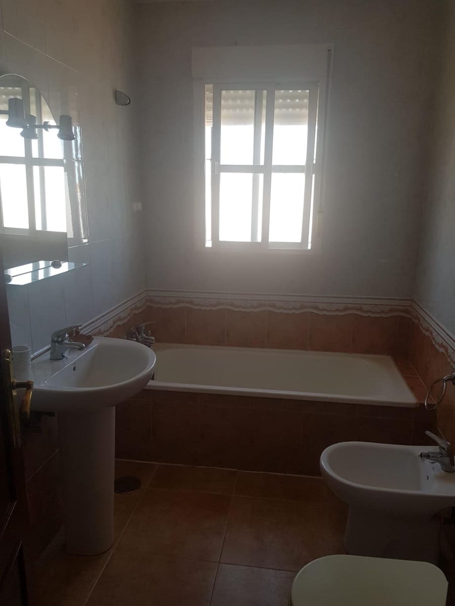 4 sypialnia Willa na kwatery wakacyjne w Chiclana de la Frontera z basenem garażem - 1 600 € (Ref: 7634888)