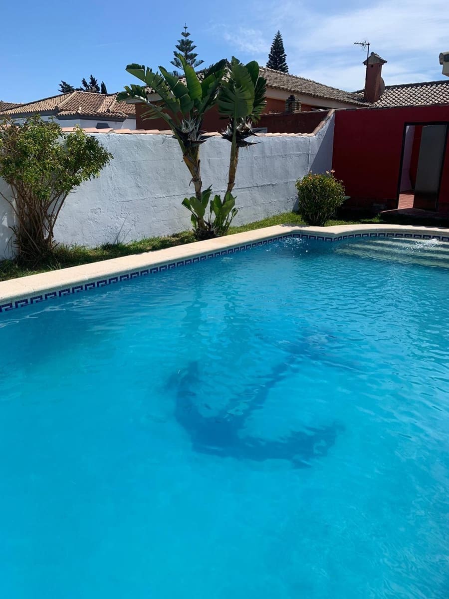 4 sypialnia Willa na kwatery wakacyjne w Chiclana de la Frontera z basenem garażem - 1 600 € (Ref: 7634888)