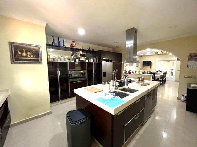 7 chambre Villa/Maison à vendre à Chiclana de la Frontera avec piscine garage - 1 050 000 € (Ref: 7840802)