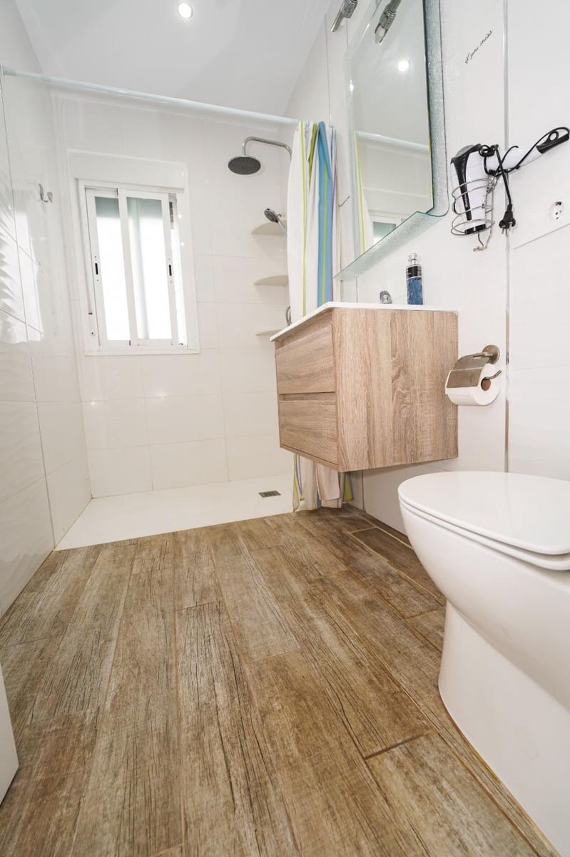 3 slaapkamer Villa voor vakantieverhuur in Chiclana de la Frontera met zwembad - € 1.600 (Ref: 7840803)