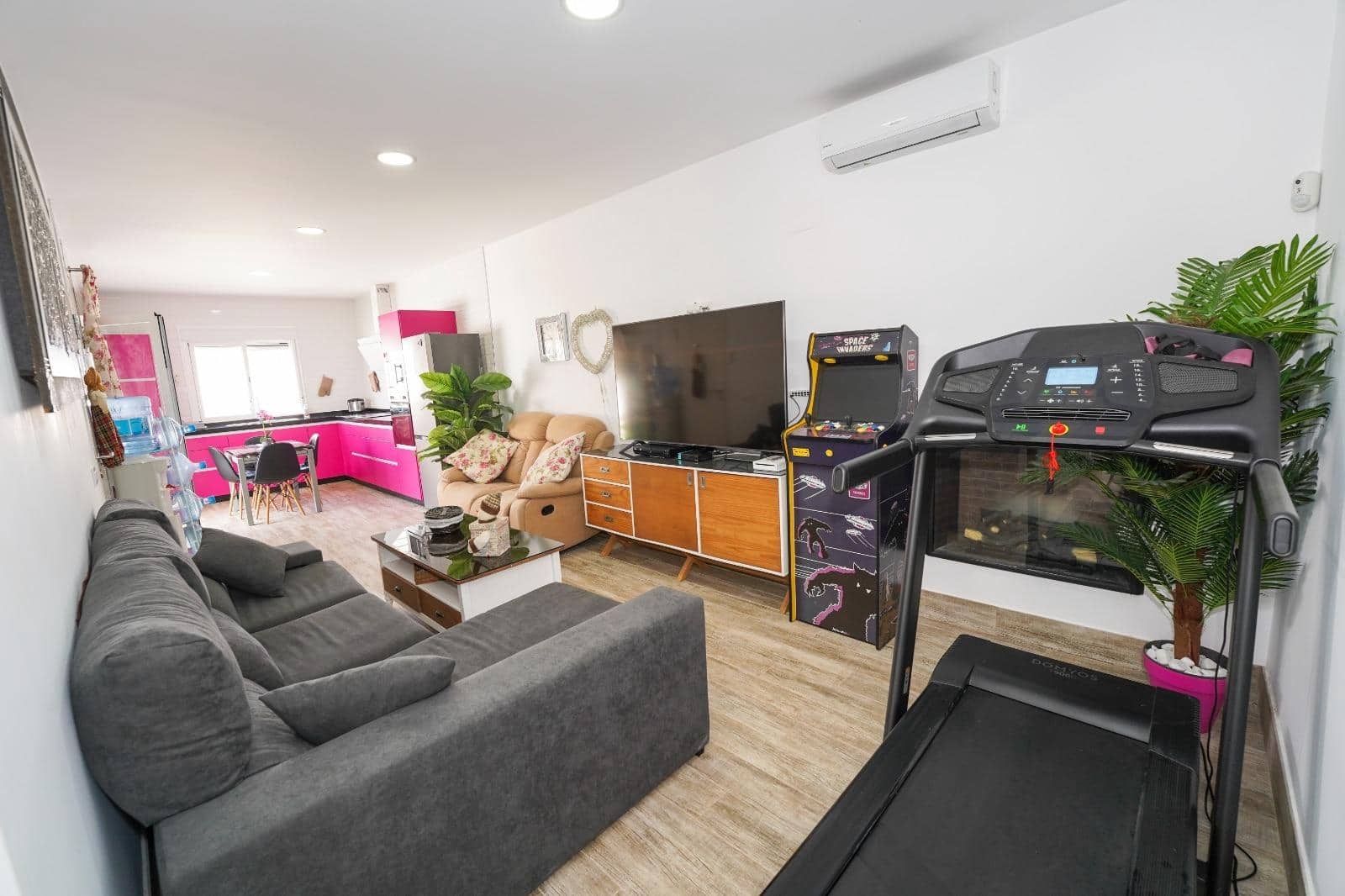 3 slaapkamer Villa voor vakantieverhuur in Chiclana de la Frontera met zwembad - € 1.600 (Ref: 7840803)