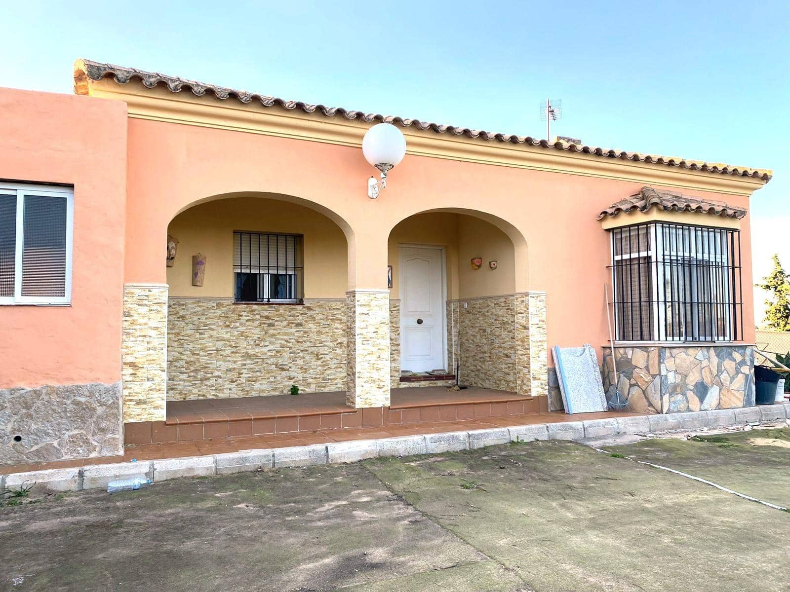 3 chambre Villa/Maison à vendre à Chiclana de la Frontera avec piscine - 240 000 € (Ref: 7984783)