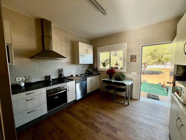 3 bedroom Villa for sale in Chiclana de la Frontera with pool - € 400,000 (Ref: 8024597)