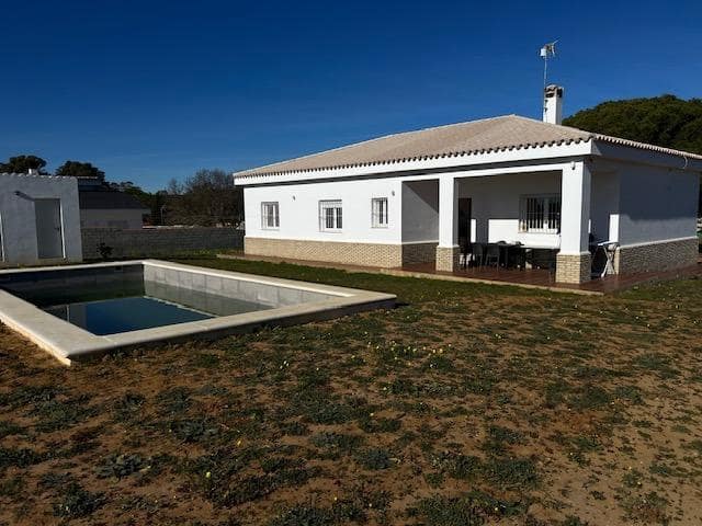 3 bedroom Villa for sale in Chiclana de la Frontera with pool - € 400,000 (Ref: 8024597)