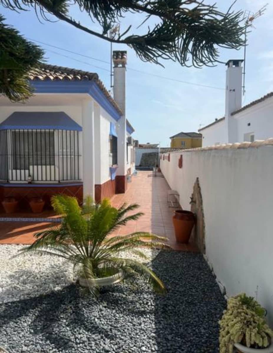 4 sypialnia Willa na sprzedaż w Chiclana de la Frontera z basenem - 430 000 € (Ref: 8213577)