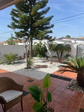 4 sypialnia Willa na sprzedaż w Chiclana de la Frontera z basenem - 430 000 € (Ref: 8213577)