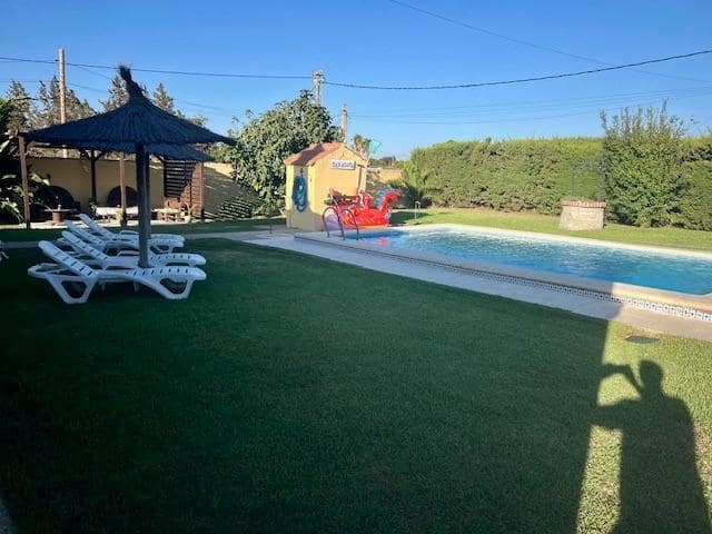 2 chambre Villa/Maison à vendre à Chiclana de la Frontera avec piscine - 279 000 € (Ref: 8505845)