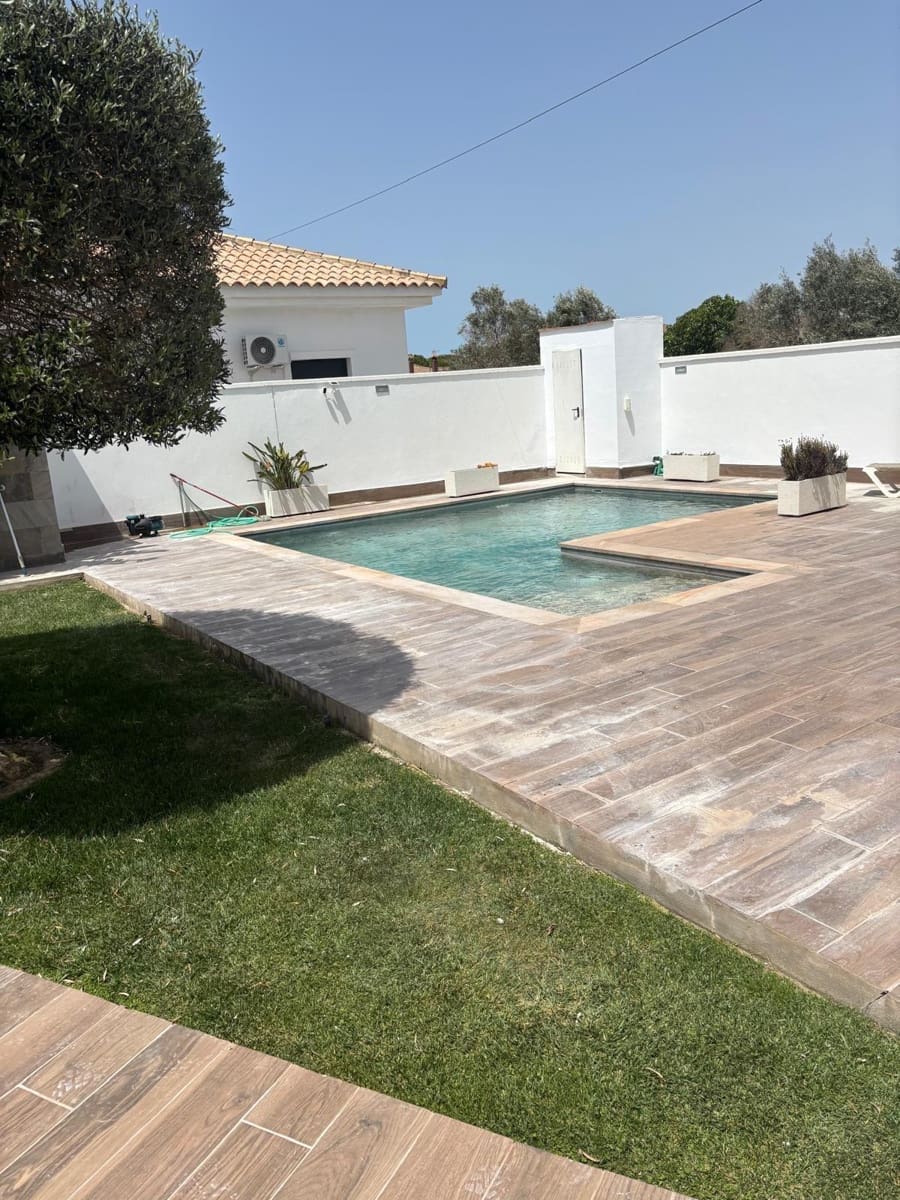 3 Zimmer Villa zu verkaufen in Chiclana de la Frontera - 375.000 € (Ref: 8948776)