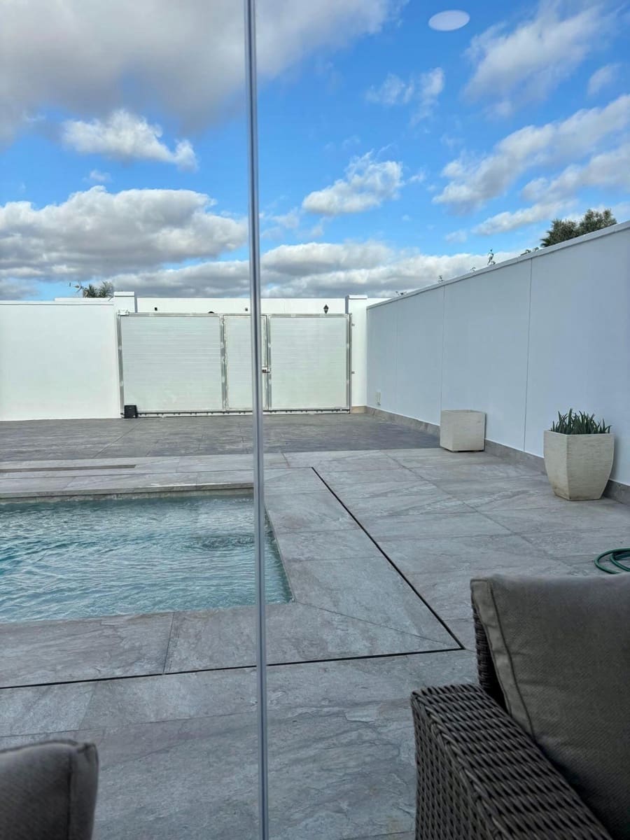 2 chambre Villa/Maison à vendre à Chiclana de la Frontera avec piscine garage - 395 000 € (Ref: 9154275)