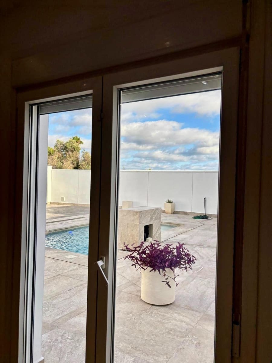 2 chambre Villa/Maison à vendre à Chiclana de la Frontera avec piscine garage - 395 000 € (Ref: 9154275)