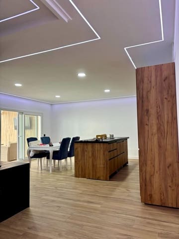 2 slaapkamer Villa te koop in Chiclana de la Frontera met zwembad garage - € 395.000 (Ref: 9154275)