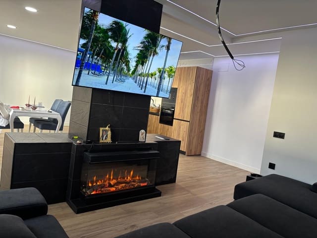 2 slaapkamer Villa te koop in Chiclana de la Frontera met zwembad garage - € 395.000 (Ref: 9154275)